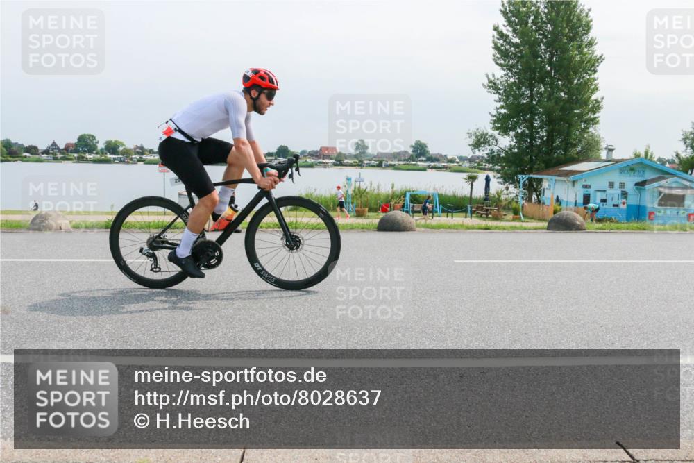 21.06.2025 - 27. Vierlanden-Triathlon H.Heesch http://msf.ph/oto/8028637 15.06.2025 11:25:12 Radfahren 29, 726 meine-sportfotos.de