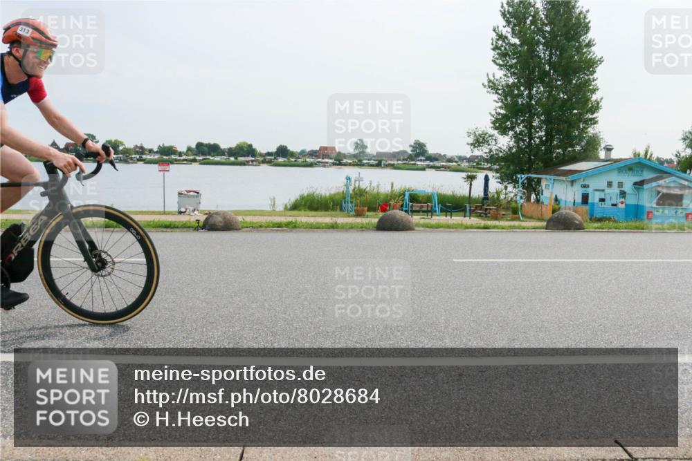 15.06.2025 - 27. Vierlanden-Triathlon H.Heesch http://msf.ph/oto/8028684 15.06.2025 10:28:58 Radfahren 104, 313 meine-sportfotos.de