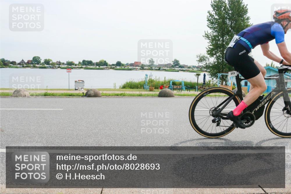 15.06.2025 - 27. Vierlanden-Triathlon H.Heesch http://msf.ph/oto/8028693 15.06.2025 10:28:59 Radfahren 104, 313 meine-sportfotos.de