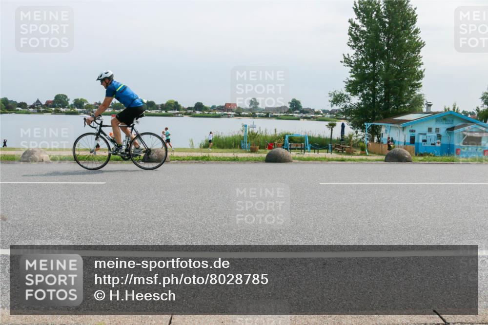 21.06.2025 - 27. Vierlanden-Triathlon H.Heesch http://msf.ph/oto/8028785 15.06.2025 11:25:27 Radfahren 68, 97, 169, 792 meine-sportfotos.de