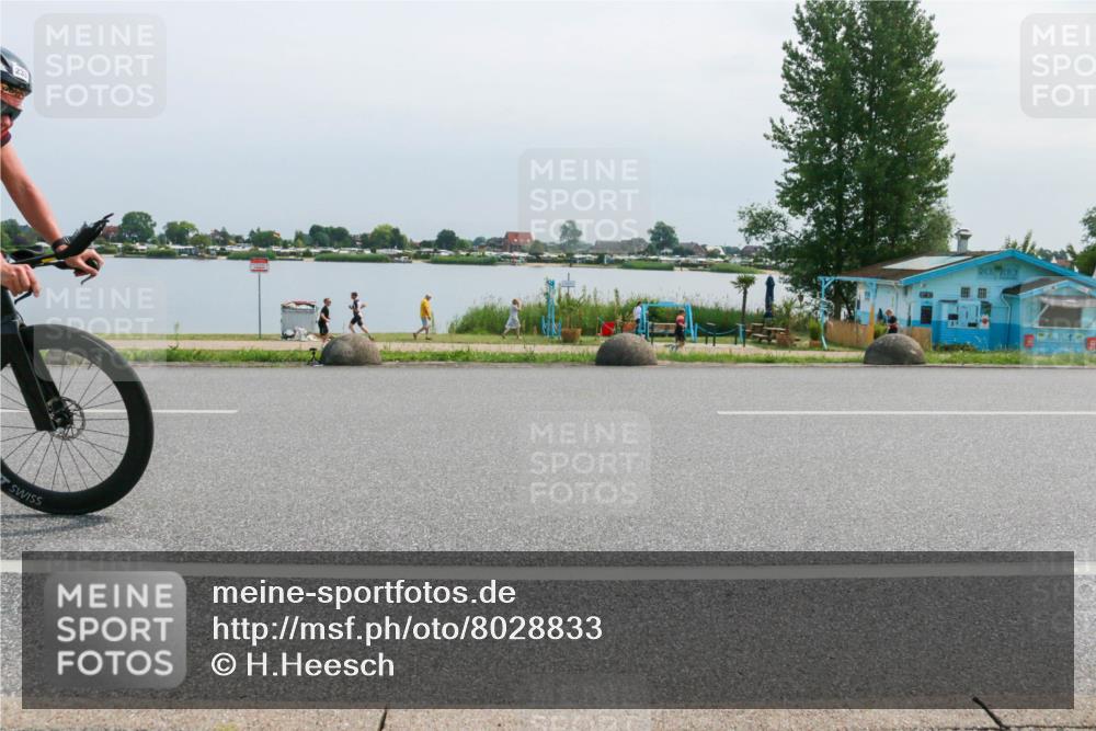 21.06.2025 - 27. Vierlanden-Triathlon H.Heesch http://msf.ph/oto/8028833 15.06.2025 11:25:33 Radfahren 143, 169, 233, 792, 888 meine-sportfotos.de
