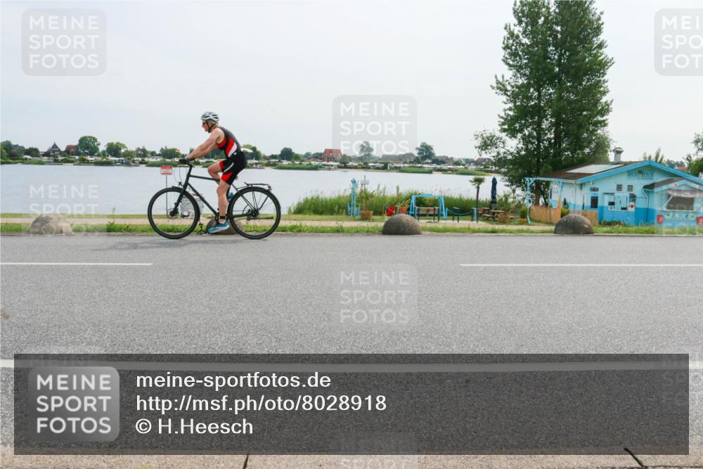 15.06.2025 - 27. Vierlanden-Triathlon H.Heesch http://msf.ph/oto/8028918 15.06.2025 10:29:00 Radfahren 104, 302, 313, 488 meine-sportfotos.de