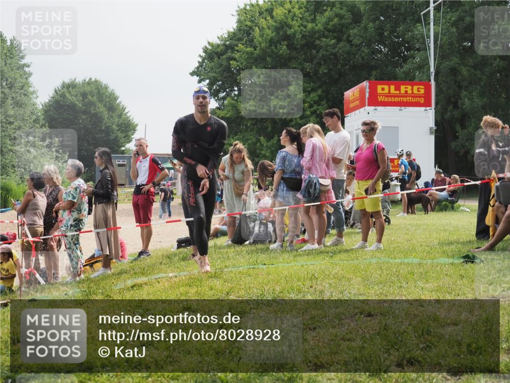 15.06.2025 - 27. Vierlanden-Triathlon KatJ http://msf.ph/oto/8028928 15.06.2025 11:04:10 Schwimmen 663, 729, 754, 763 meine-sportfotos.de