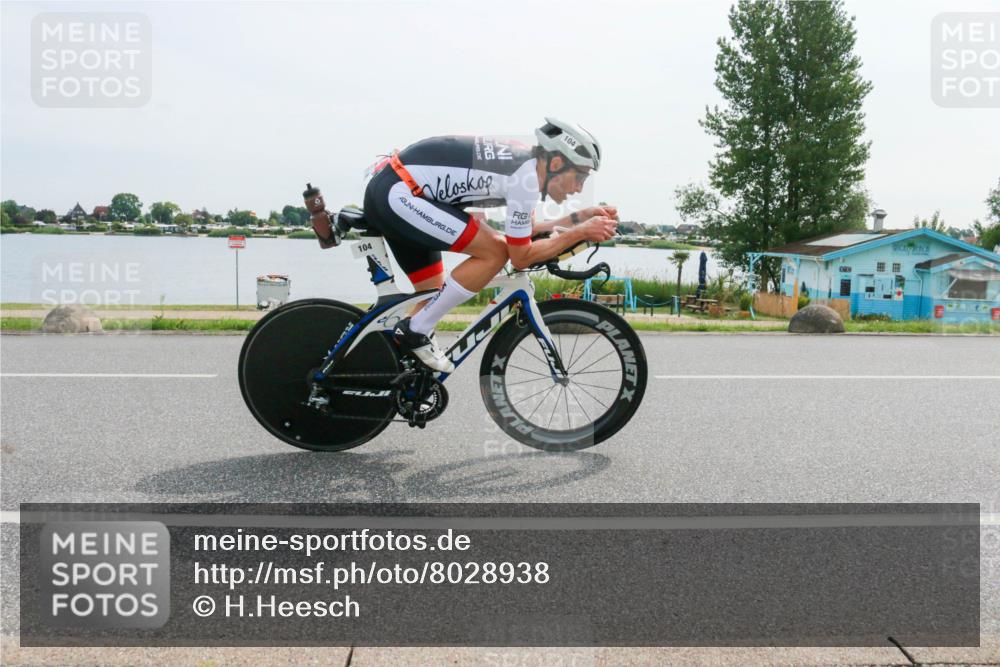 15.06.2025 - 27. Vierlanden-Triathlon H.Heesch http://msf.ph/oto/8028938 15.06.2025 10:29:02 Radfahren 104, 302, 313, 488 meine-sportfotos.de