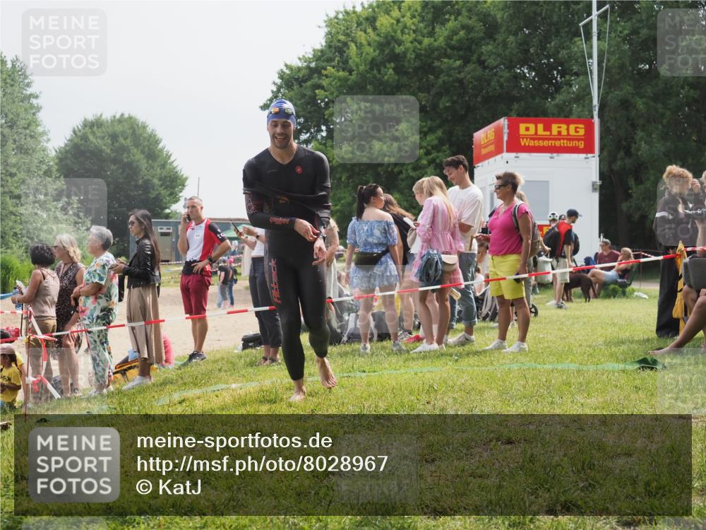 15.06.2025 - 27. Vierlanden-Triathlon KatJ http://msf.ph/oto/8028967 15.06.2025 11:04:11 Schwimmen 663, 729, 754, 763 meine-sportfotos.de