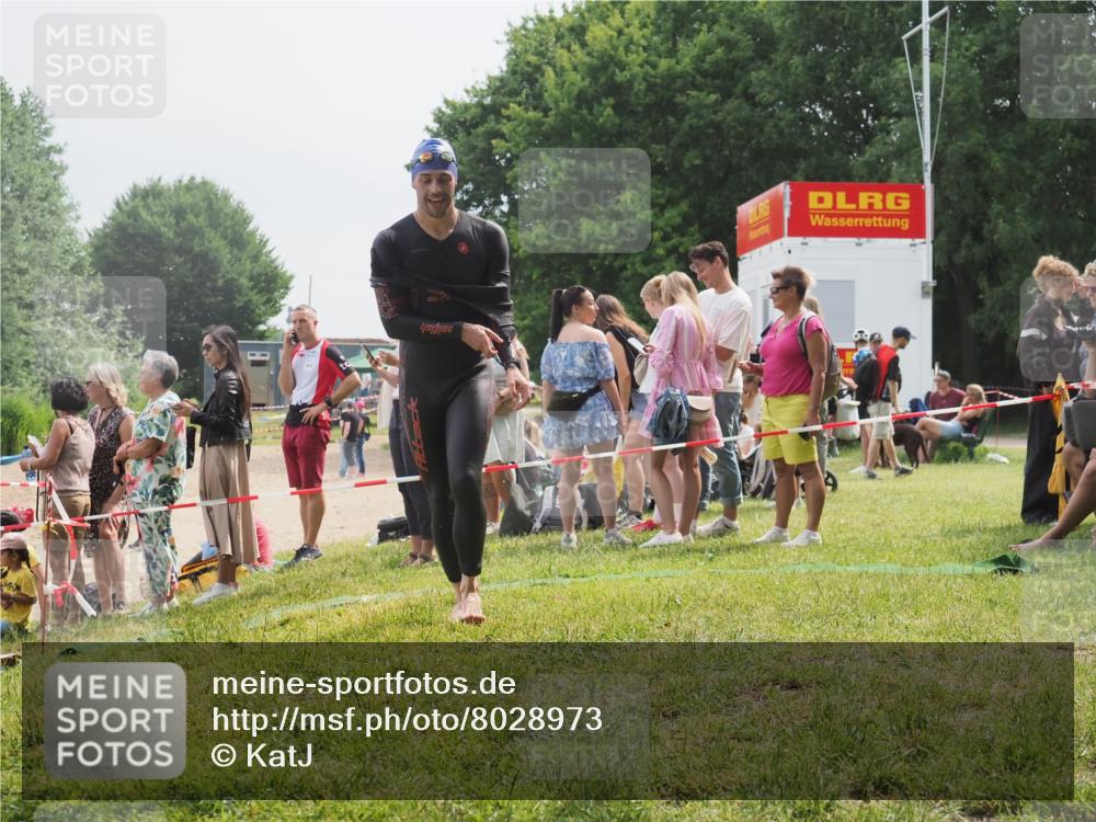 15.06.2025 - 27. Vierlanden-Triathlon KatJ http://msf.ph/oto/8028973 15.06.2025 11:04:11 Schwimmen 663, 729, 754, 763 meine-sportfotos.de
