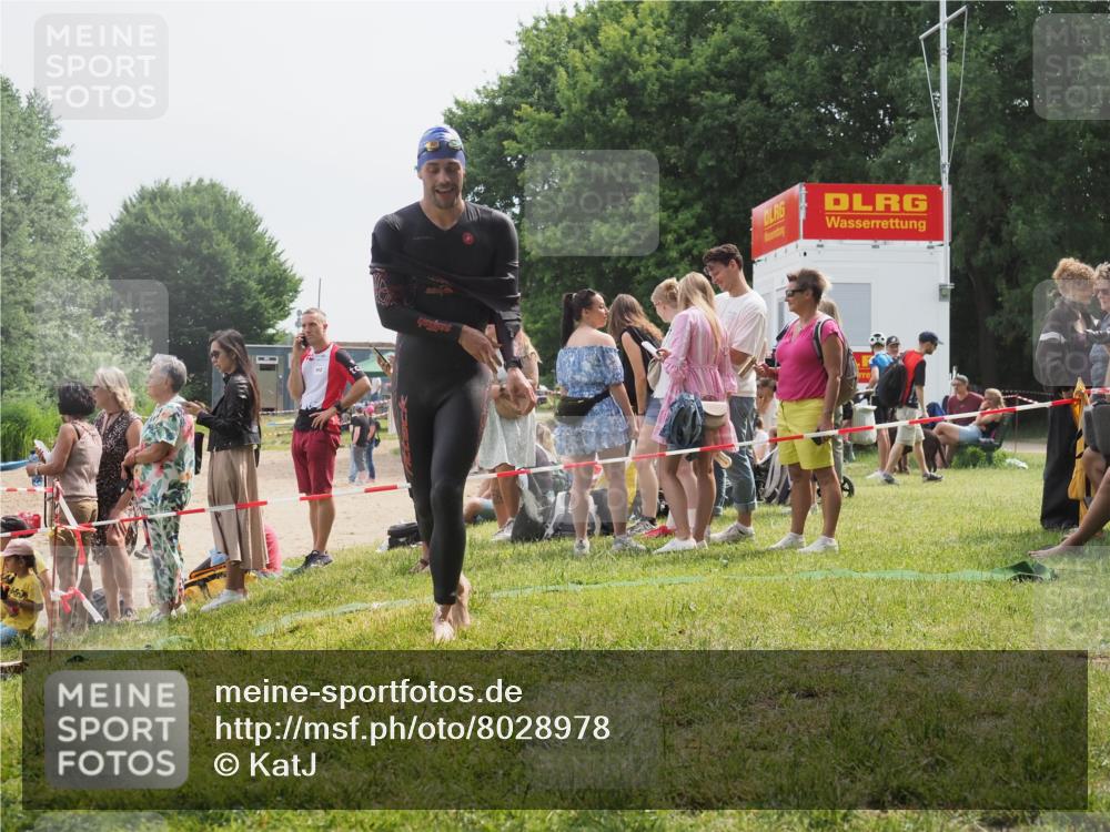 15.06.2025 - 27. Vierlanden-Triathlon KatJ http://msf.ph/oto/8028978 15.06.2025 11:04:11 Schwimmen 663, 729, 754, 763 meine-sportfotos.de