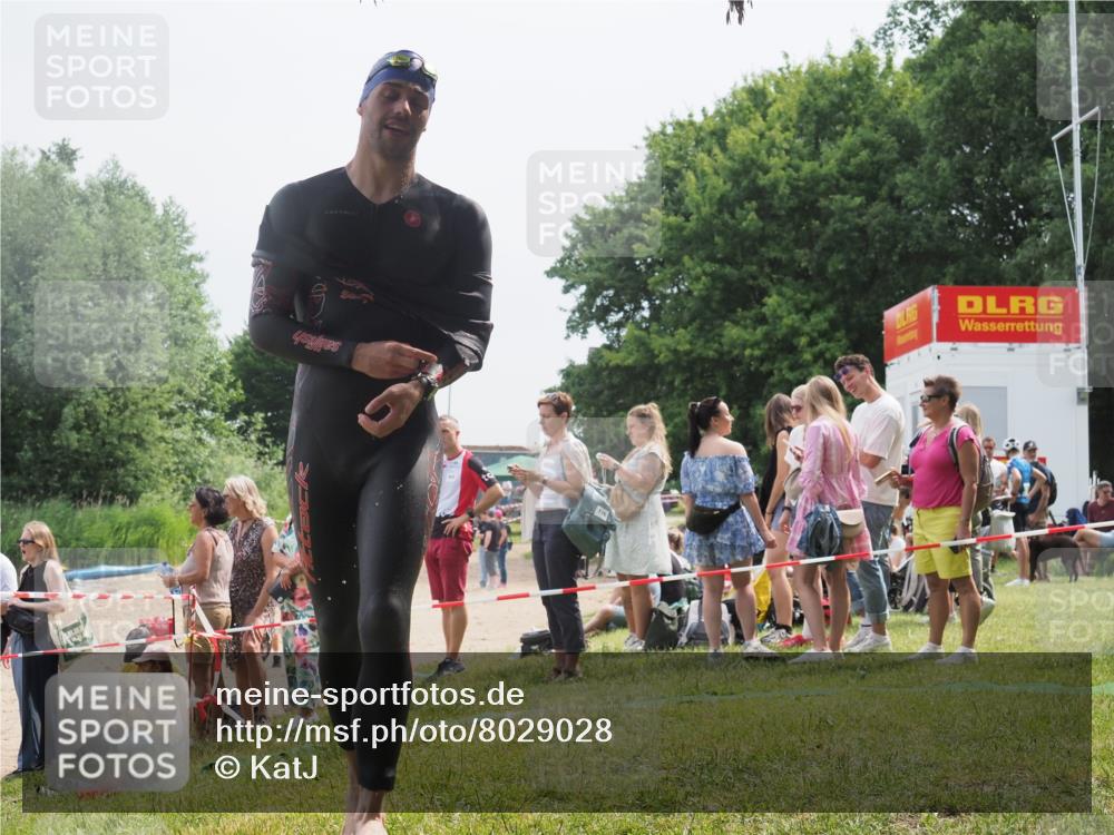 15.06.2025 - 27. Vierlanden-Triathlon KatJ http://msf.ph/oto/8029028 15.06.2025 11:04:13 Schwimmen 663, 729, 754, 763 meine-sportfotos.de