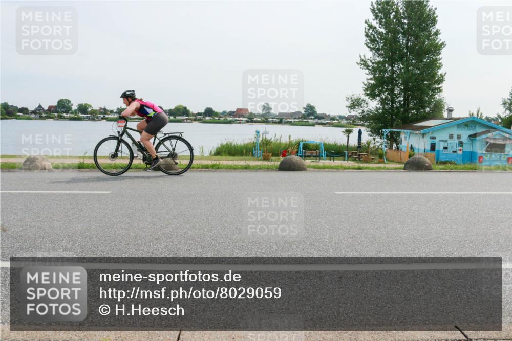 15.06.2025 - 27. Vierlanden-Triathlon H.Heesch http://msf.ph/oto/8029059 15.06.2025 10:29:27 Radfahren 16, 581, 629 meine-sportfotos.de
