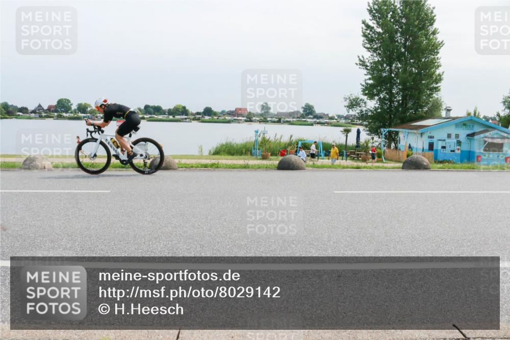 21.06.2025 - 27. Vierlanden-Triathlon H.Heesch http://msf.ph/oto/8029142 15.06.2025 11:26:17 Radfahren 18, 798, 800, 881, 911 meine-sportfotos.de