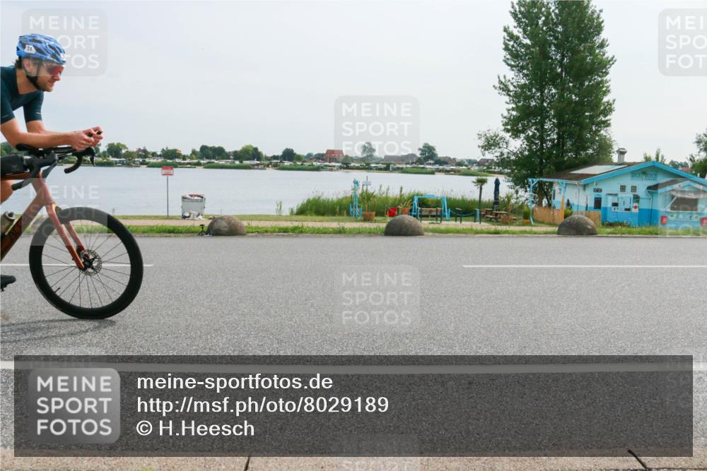 15.06.2025 - 27. Vierlanden-Triathlon H.Heesch http://msf.ph/oto/8029189 15.06.2025 10:29:46 Radfahren 21, 495, 558 meine-sportfotos.de