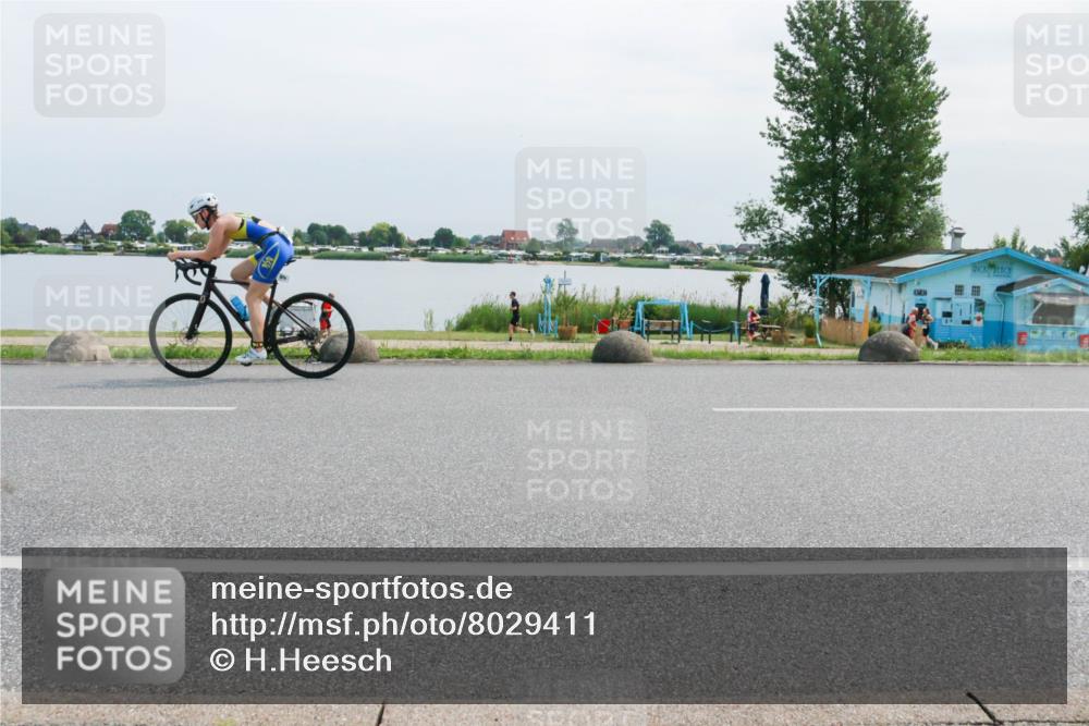 21.06.2025 - 27. Vierlanden-Triathlon H.Heesch http://msf.ph/oto/8029411 15.06.2025 11:27:31 Radfahren 767, 979 meine-sportfotos.de