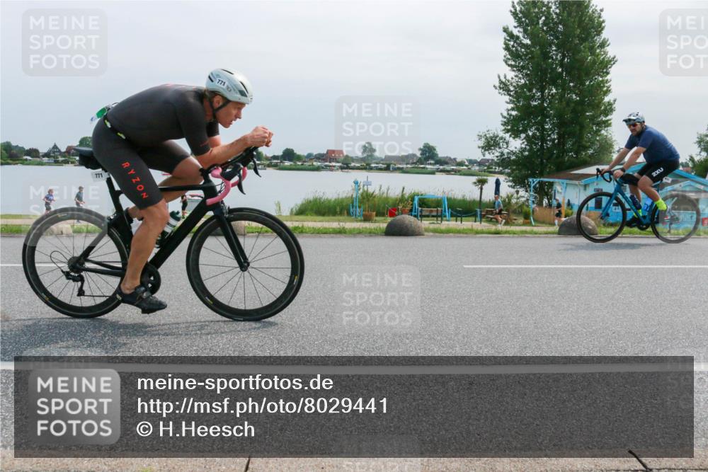 21.06.2025 - 27. Vierlanden-Triathlon H.Heesch http://msf.ph/oto/8029441 15.06.2025 11:27:50 Radfahren 757, 771, 826 meine-sportfotos.de