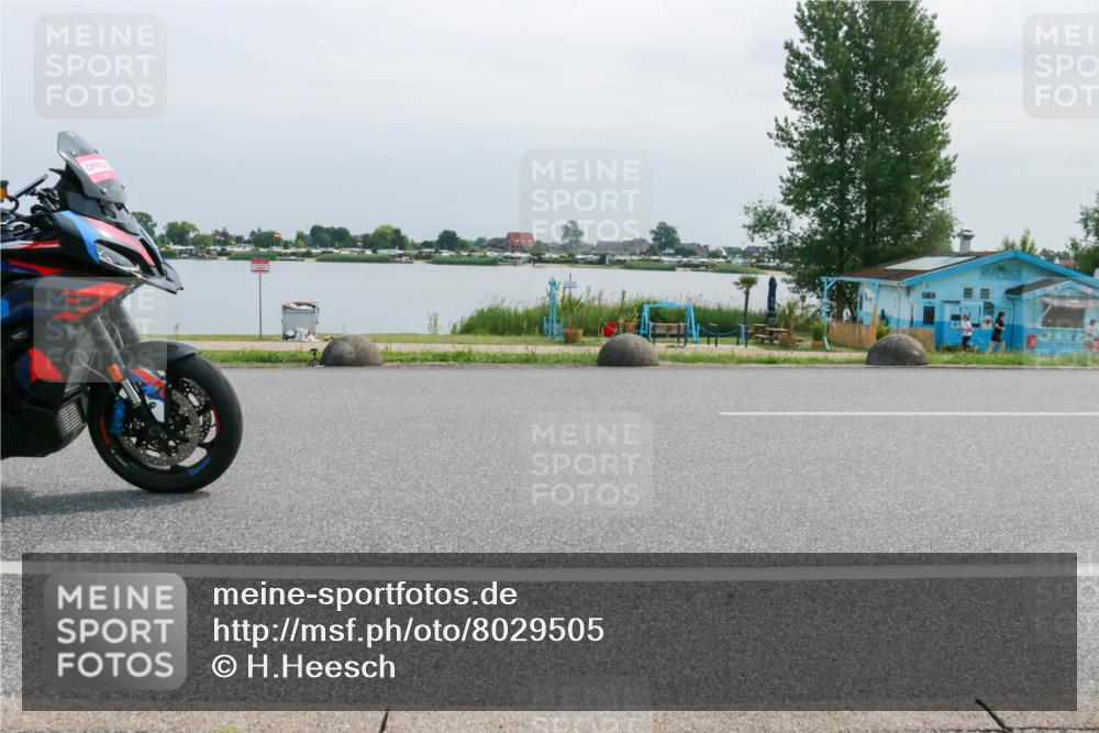 21.06.2025 - 27. Vierlanden-Triathlon H.Heesch http://msf.ph/oto/8029505 15.06.2025 11:28:18 Radfahren  meine-sportfotos.de