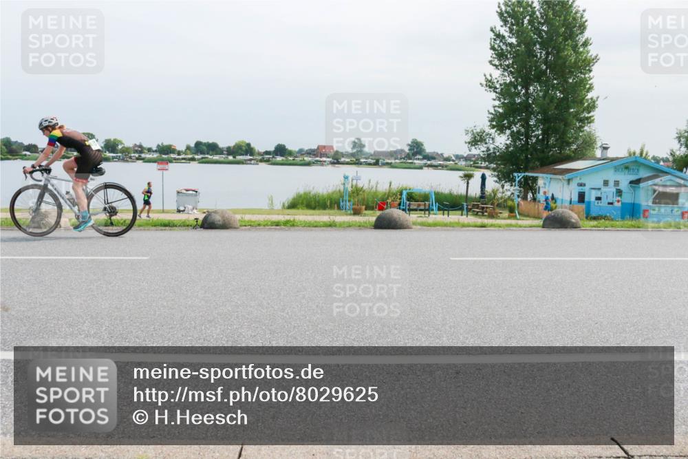 21.06.2025 - 27. Vierlanden-Triathlon H.Heesch http://msf.ph/oto/8029625 15.06.2025 11:28:48 Radfahren 72, 661, 909 meine-sportfotos.de
