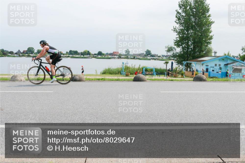 21.06.2025 - 27. Vierlanden-Triathlon H.Heesch http://msf.ph/oto/8029647 15.06.2025 11:28:58 Radfahren  meine-sportfotos.de