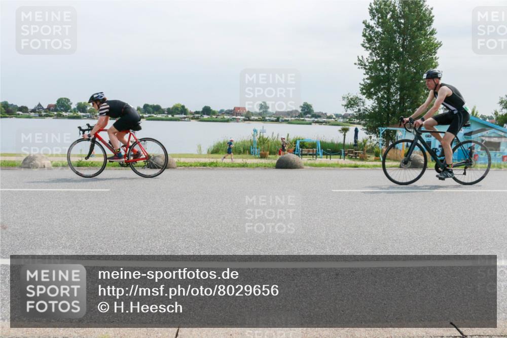 21.06.2025 - 27. Vierlanden-Triathlon H.Heesch http://msf.ph/oto/8029656 15.06.2025 11:29:01 Radfahren 849, 976 meine-sportfotos.de