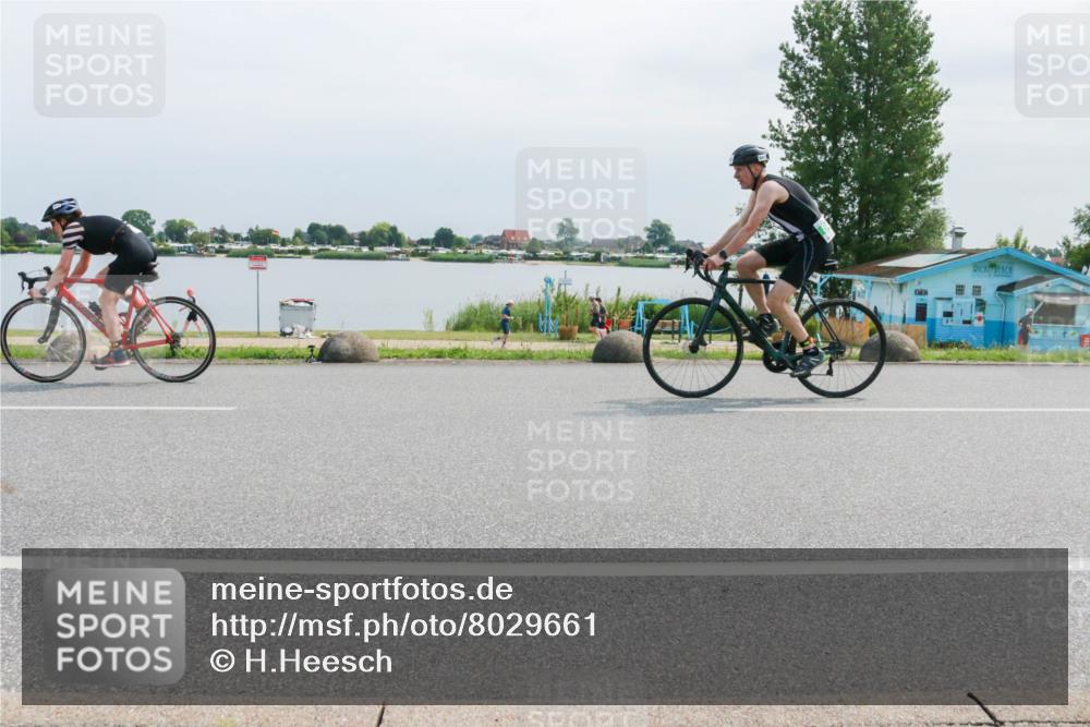 21.06.2025 - 27. Vierlanden-Triathlon H.Heesch http://msf.ph/oto/8029661 15.06.2025 11:29:01 Radfahren 849, 976 meine-sportfotos.de