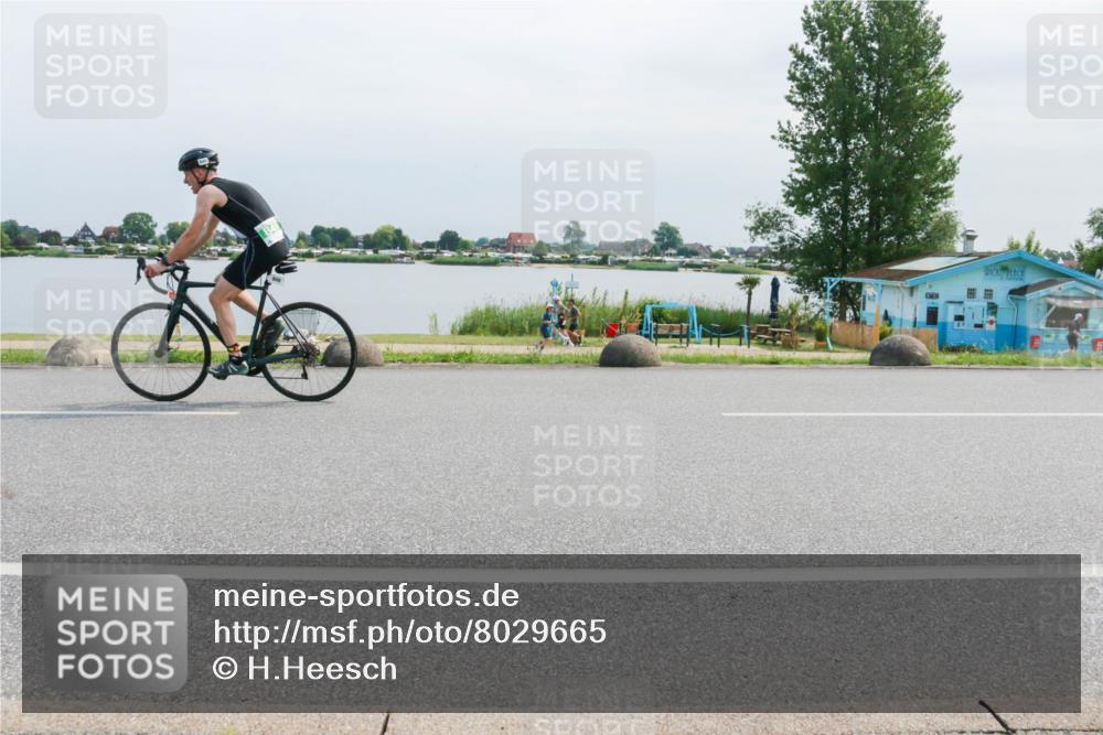 21.06.2025 - 27. Vierlanden-Triathlon H.Heesch http://msf.ph/oto/8029665 15.06.2025 11:29:02 Radfahren 849, 976 meine-sportfotos.de