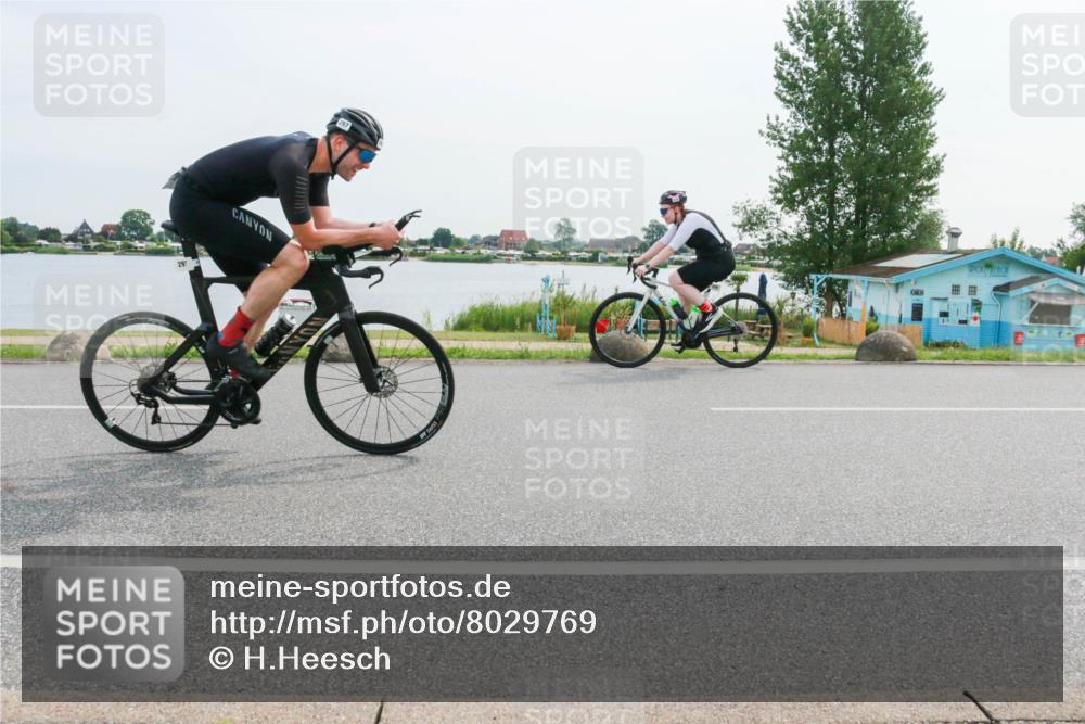 15.06.2025 - 27. Vierlanden-Triathlon H.Heesch http://msf.ph/oto/8029769 15.06.2025 10:31:14 Radfahren 255, 267, 297, 310, 578 meine-sportfotos.de