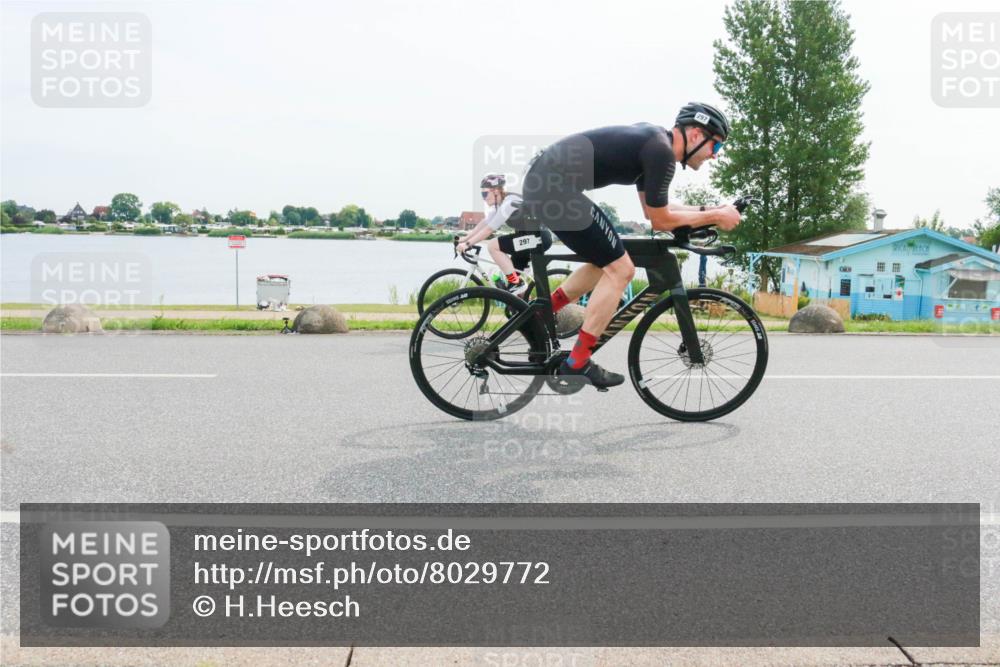 15.06.2025 - 27. Vierlanden-Triathlon H.Heesch http://msf.ph/oto/8029772 15.06.2025 10:31:14 Radfahren 255, 267, 297, 310, 578 meine-sportfotos.de