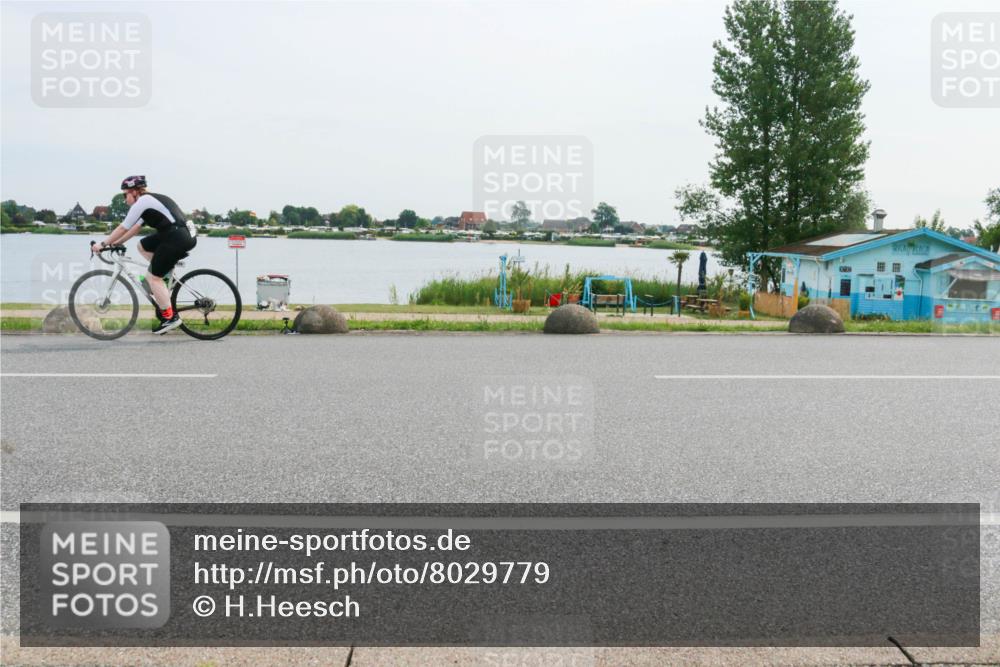 15.06.2025 - 27. Vierlanden-Triathlon H.Heesch http://msf.ph/oto/8029779 15.06.2025 10:31:14 Radfahren 255, 267, 297, 310, 578 meine-sportfotos.de