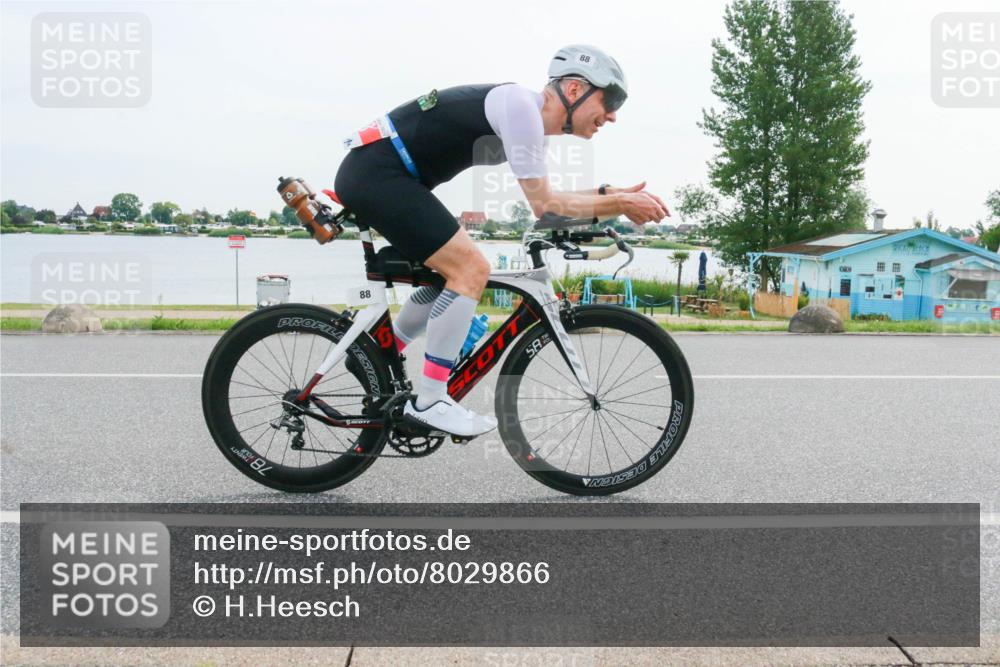 15.06.2025 - 27. Vierlanden-Triathlon H.Heesch http://msf.ph/oto/8029866 15.06.2025 10:31:51 Radfahren 88, 280 meine-sportfotos.de