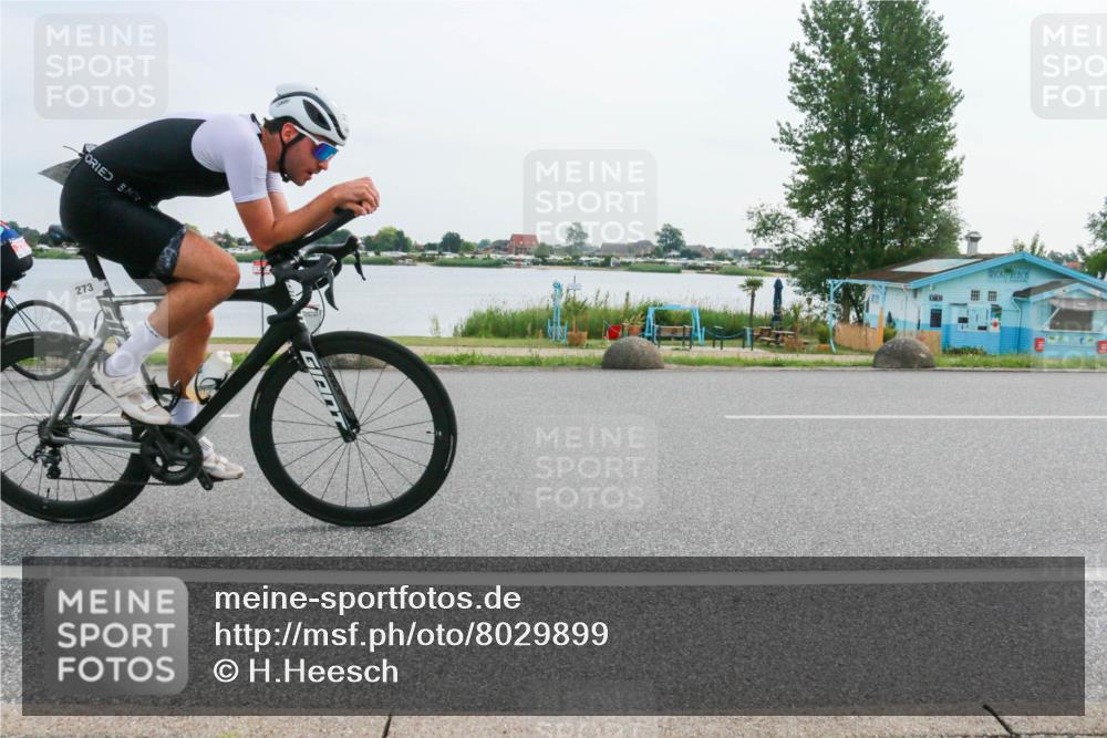 15.06.2025 - 27. Vierlanden-Triathlon H.Heesch http://msf.ph/oto/8029899 15.06.2025 10:32:01 Radfahren 159, 223, 273, 603 meine-sportfotos.de
