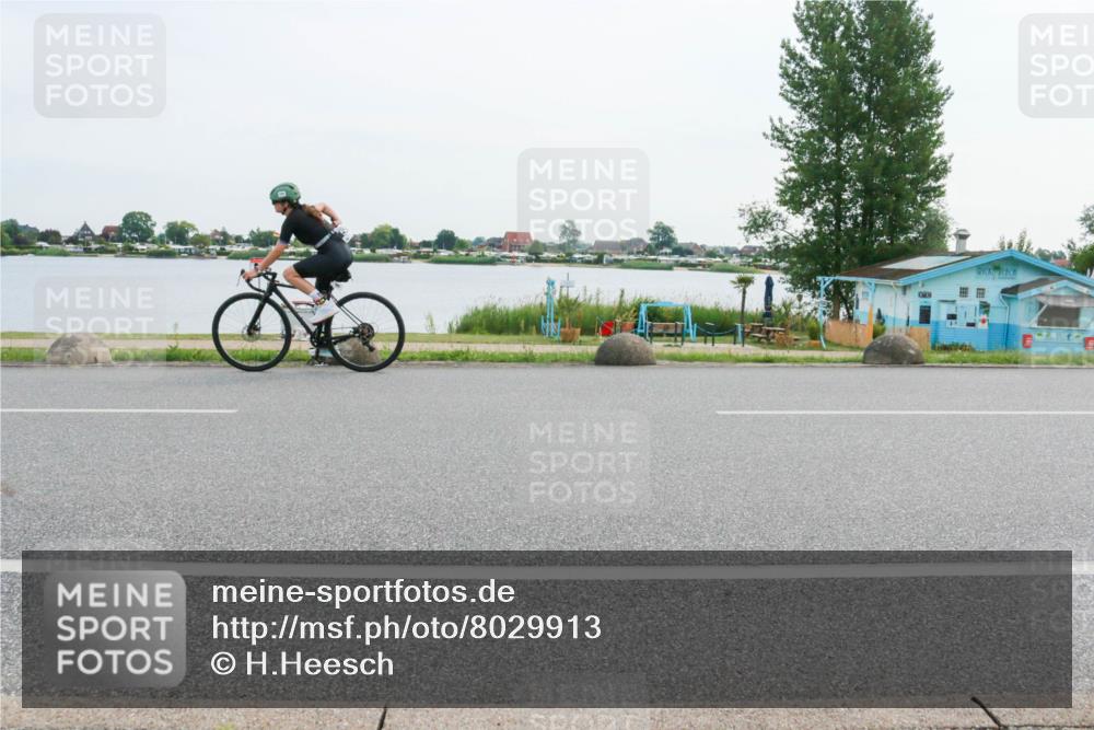 15.06.2025 - 27. Vierlanden-Triathlon H.Heesch http://msf.ph/oto/8029913 15.06.2025 10:32:07 Radfahren 30, 223, 354, 500 meine-sportfotos.de