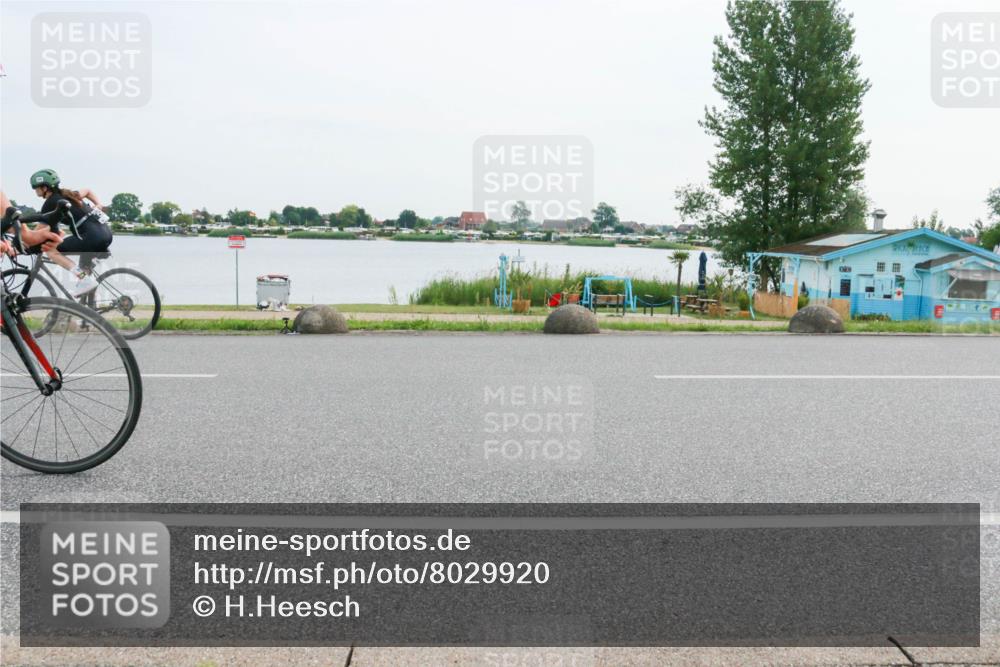 15.06.2025 - 27. Vierlanden-Triathlon H.Heesch http://msf.ph/oto/8029920 15.06.2025 10:32:07 Radfahren 30, 223, 354, 500 meine-sportfotos.de