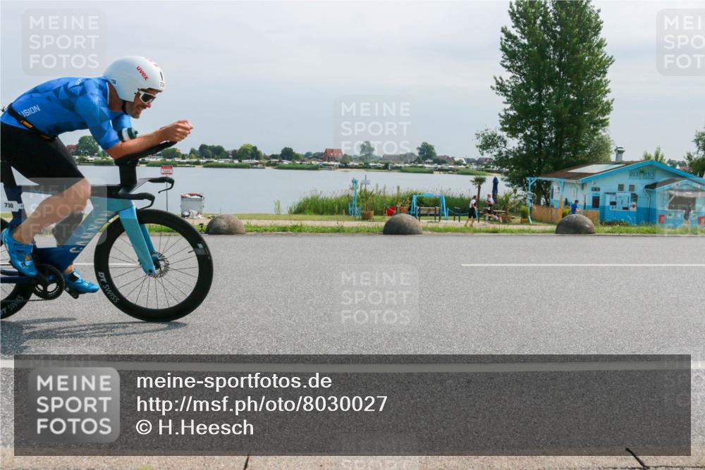 21.06.2025 - 27. Vierlanden-Triathlon H.Heesch http://msf.ph/oto/8030027 15.06.2025 11:29:56 Radfahren 656, 730, 932, 936 meine-sportfotos.de