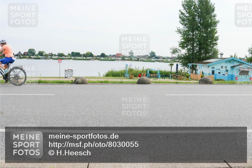 15.06.2025 - 27. Vierlanden-Triathlon H.Heesch http://msf.ph/oto/8030055 15.06.2025 10:32:36 Radfahren 194, 209, 212, 498 meine-sportfotos.de