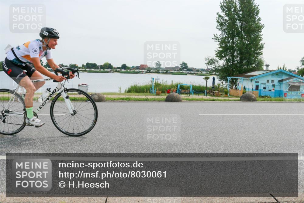 15.06.2025 - 27. Vierlanden-Triathlon H.Heesch http://msf.ph/oto/8030061 15.06.2025 10:32:41 Radfahren 204, 209, 219, 261, 327, 498 meine-sportfotos.de