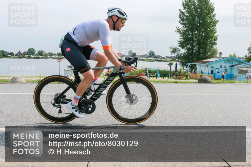 21.06.2025 - 27. Vierlanden-Triathlon H.Heesch http://msf.ph/oto/8030129 15.06.2025 11:30:09 Radfahren 676, 726, 890 meine-sportfotos.de