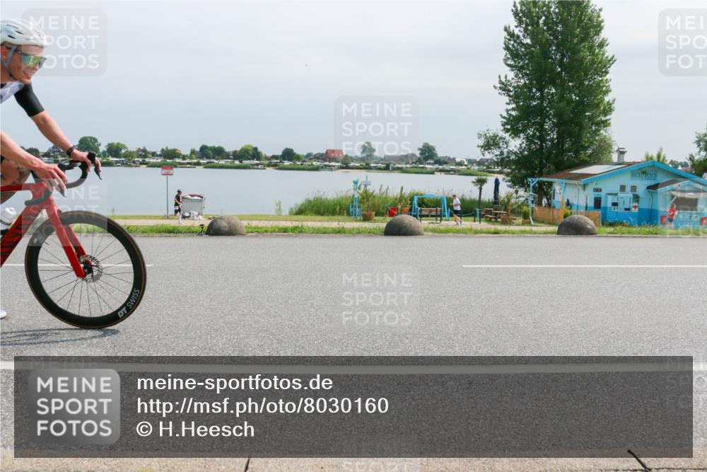 21.06.2025 - 27. Vierlanden-Triathlon H.Heesch http://msf.ph/oto/8030160 15.06.2025 11:30:16 Radfahren 735, 736, 930, 940, 973 meine-sportfotos.de