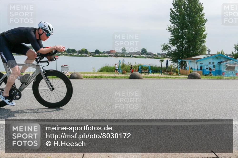 21.06.2025 - 27. Vierlanden-Triathlon H.Heesch http://msf.ph/oto/8030172 15.06.2025 11:30:19 Radfahren 735, 736, 930, 940 meine-sportfotos.de