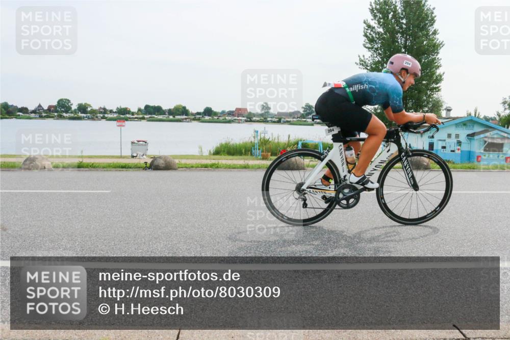 15.06.2025 - 27. Vierlanden-Triathlon H.Heesch http://msf.ph/oto/8030309 15.06.2025 10:32:44 Radfahren 12, 204, 209, 219, 261, 318, 327 meine-sportfotos.de