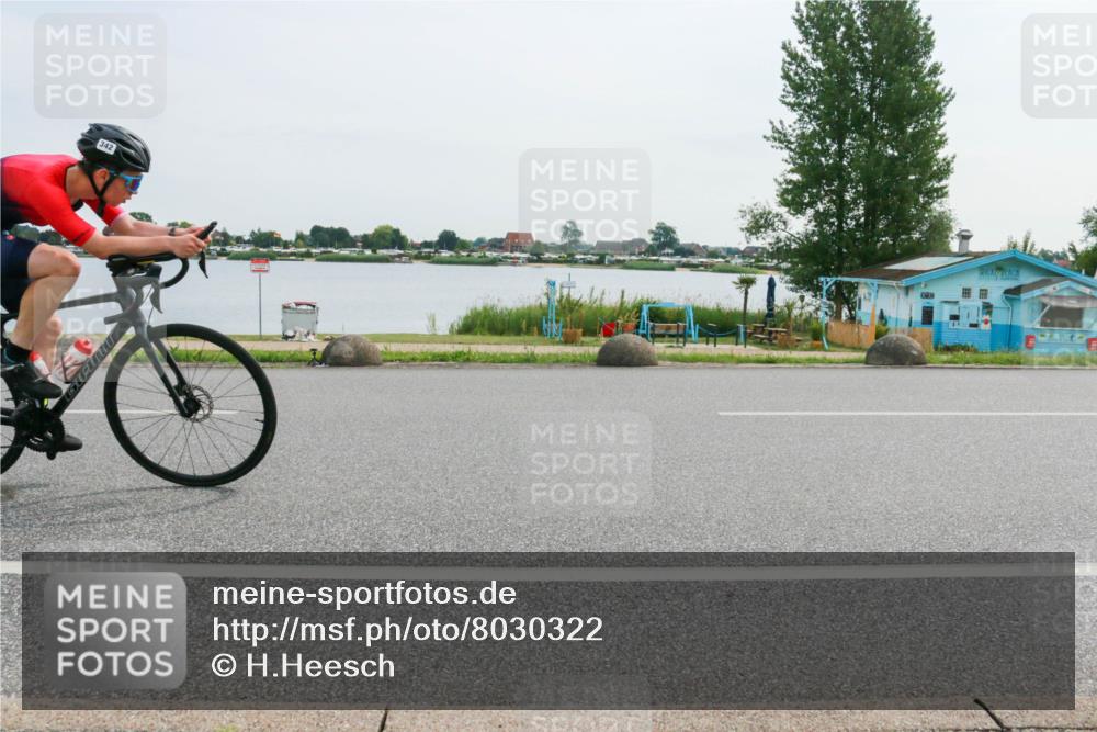 15.06.2025 - 27. Vierlanden-Triathlon H.Heesch http://msf.ph/oto/8030322 15.06.2025 10:32:52 Radfahren 342 meine-sportfotos.de