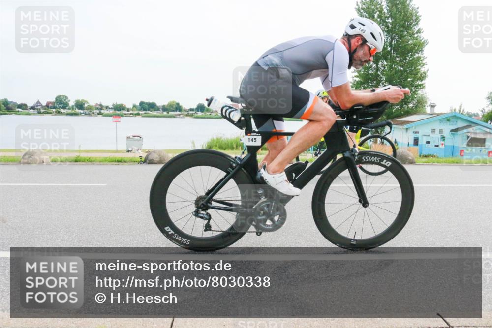 15.06.2025 - 27. Vierlanden-Triathlon H.Heesch http://msf.ph/oto/8030338 15.06.2025 10:32:57 Radfahren 145, 222, 307, 503 meine-sportfotos.de