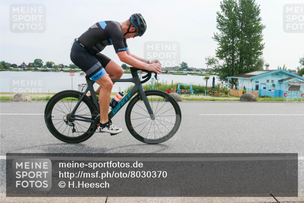 15.06.2025 - 27. Vierlanden-Triathlon H.Heesch http://msf.ph/oto/8030370 15.06.2025 10:33:00 Radfahren 145, 222, 307, 503 meine-sportfotos.de