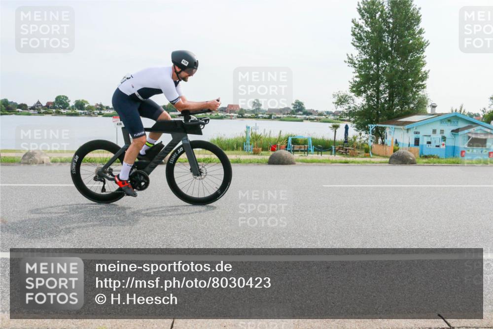 15.06.2025 - 27. Vierlanden-Triathlon H.Heesch http://msf.ph/oto/8030423 15.06.2025 10:33:24 Radfahren 59, 67, 100, 176, 326, 438 meine-sportfotos.de