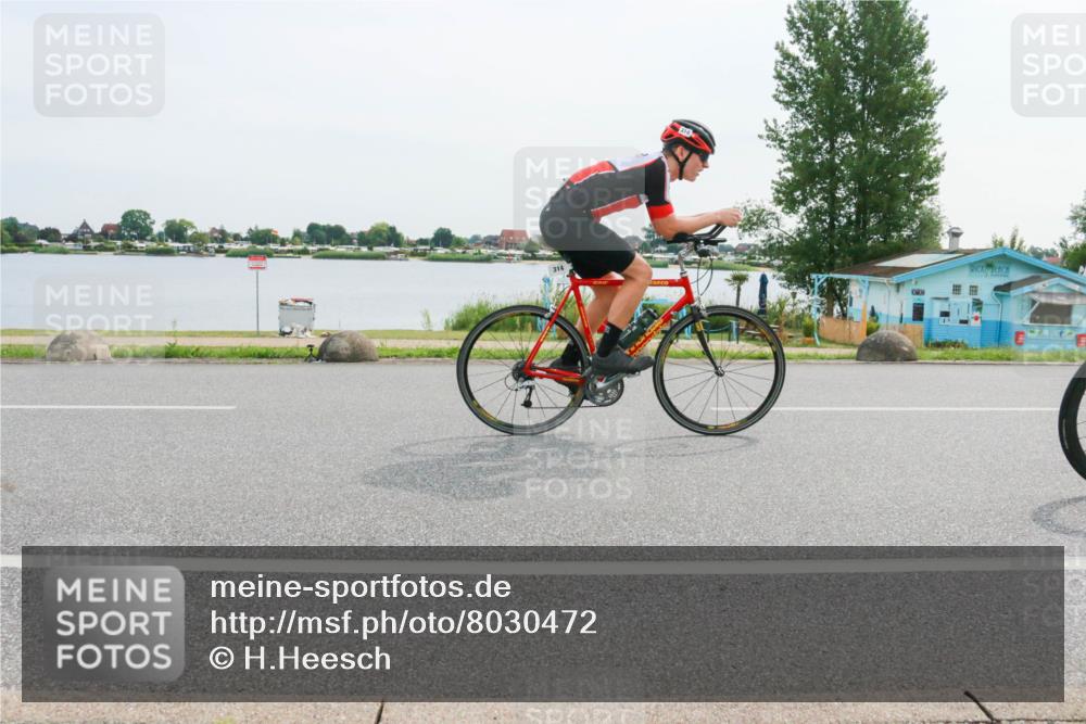 15.06.2025 - 27. Vierlanden-Triathlon H.Heesch http://msf.ph/oto/8030472 15.06.2025 10:33:33 Radfahren 130, 208, 314, 329 meine-sportfotos.de