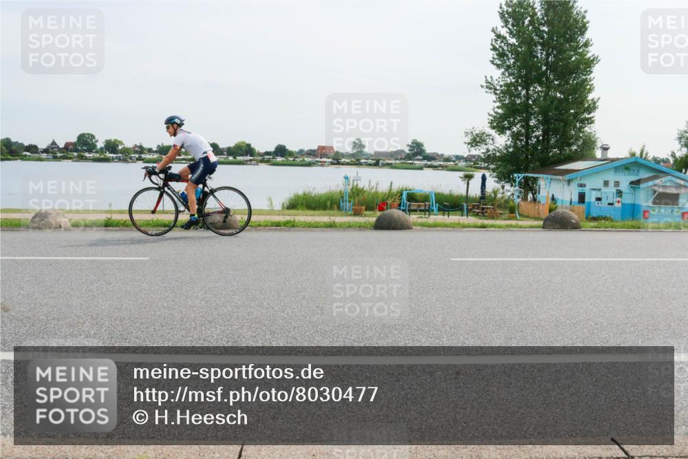 15.06.2025 - 27. Vierlanden-Triathlon H.Heesch http://msf.ph/oto/8030477 15.06.2025 10:33:34 Radfahren 43, 130, 165, 208, 314 meine-sportfotos.de
