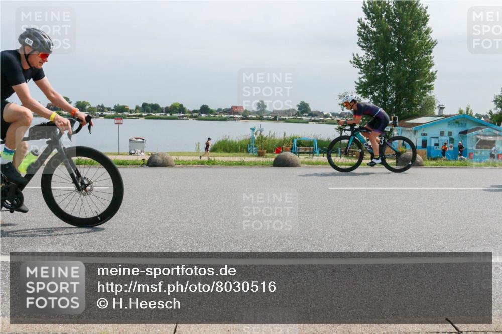 21.06.2025 - 27. Vierlanden-Triathlon H.Heesch http://msf.ph/oto/8030516 15.06.2025 11:30:58 Radfahren 167, 228, 651, 891, 926, 980 meine-sportfotos.de