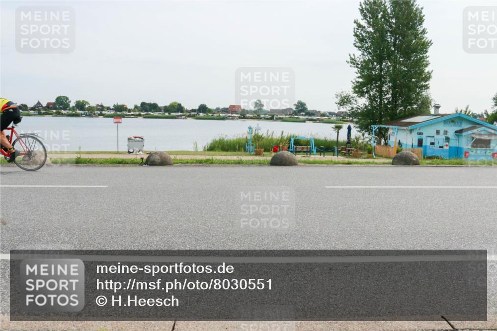 15.06.2025 - 27. Vierlanden-Triathlon H.Heesch http://msf.ph/oto/8030551 15.06.2025 10:33:57 Radfahren 49, 132 meine-sportfotos.de