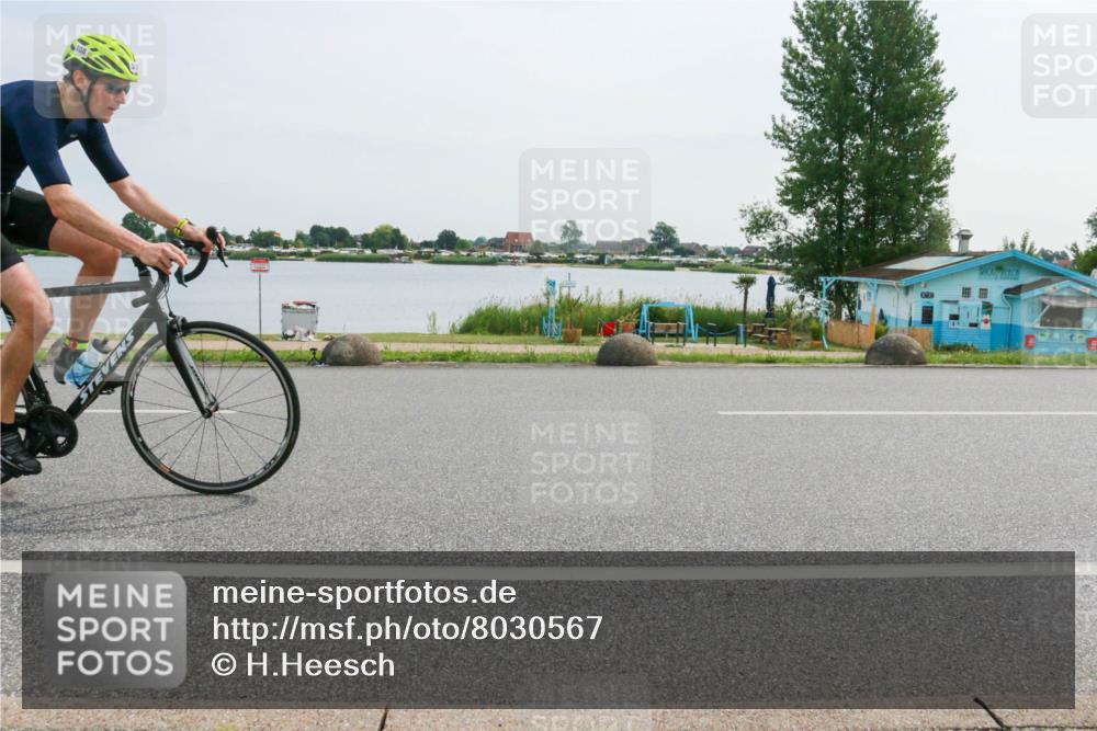 15.06.2025 - 27. Vierlanden-Triathlon H.Heesch http://msf.ph/oto/8030567 15.06.2025 10:34:04 Radfahren 49, 132, 299, 308, 361, 543 meine-sportfotos.de