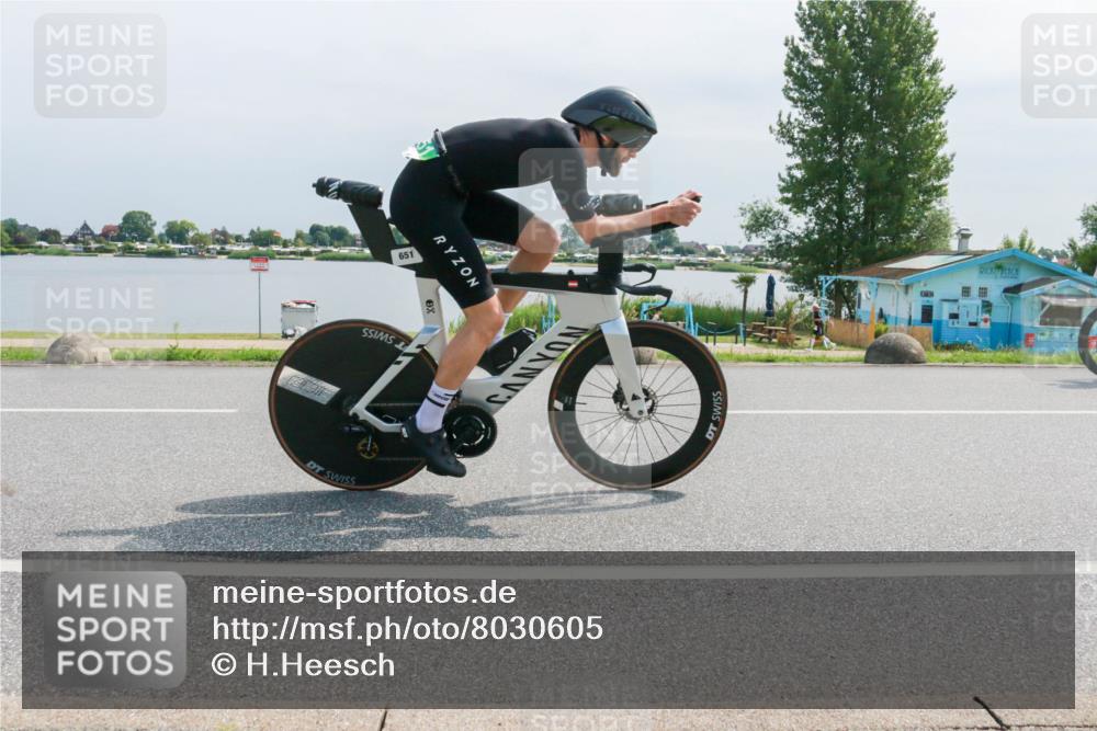 21.06.2025 - 27. Vierlanden-Triathlon H.Heesch http://msf.ph/oto/8030605 15.06.2025 11:31:00 Radfahren 167, 228, 651, 891, 931, 980 meine-sportfotos.de