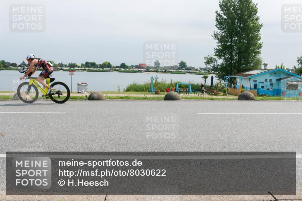21.06.2025 - 27. Vierlanden-Triathlon H.Heesch http://msf.ph/oto/8030622 15.06.2025 11:31:01 Radfahren 167, 228, 651, 891, 931, 980 meine-sportfotos.de