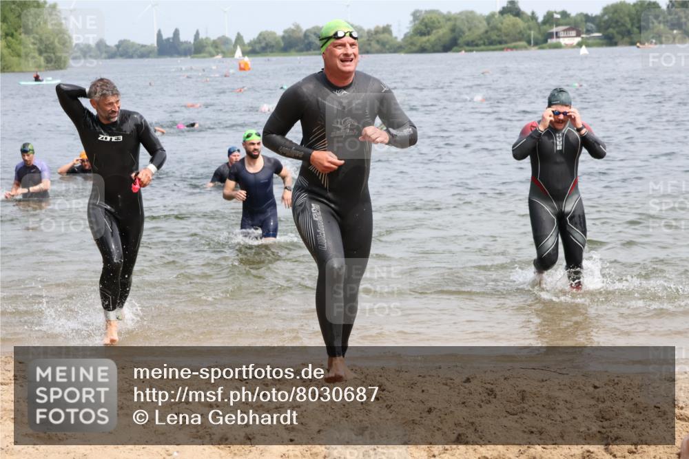 15.06.2025 - 27. Vierlanden-Triathlon Lena Gebhardt http://msf.ph/oto/8030687 15.06.2025 11:08:26 Schwimmen 719, 750, 797, 820, 835, 836, 845, 847 meine-sportfotos.de