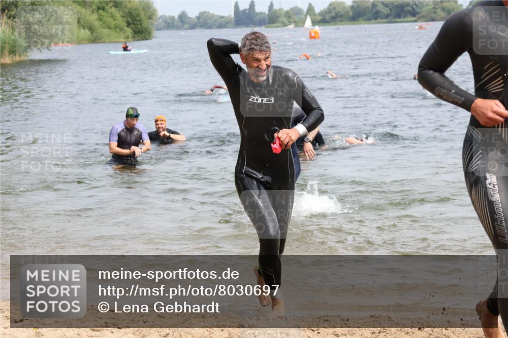 15.06.2025 - 27. Vierlanden-Triathlon Lena Gebhardt http://msf.ph/oto/8030697 15.06.2025 11:08:27 Schwimmen 719, 750, 797, 820, 835, 836, 845, 847, 863 meine-sportfotos.de